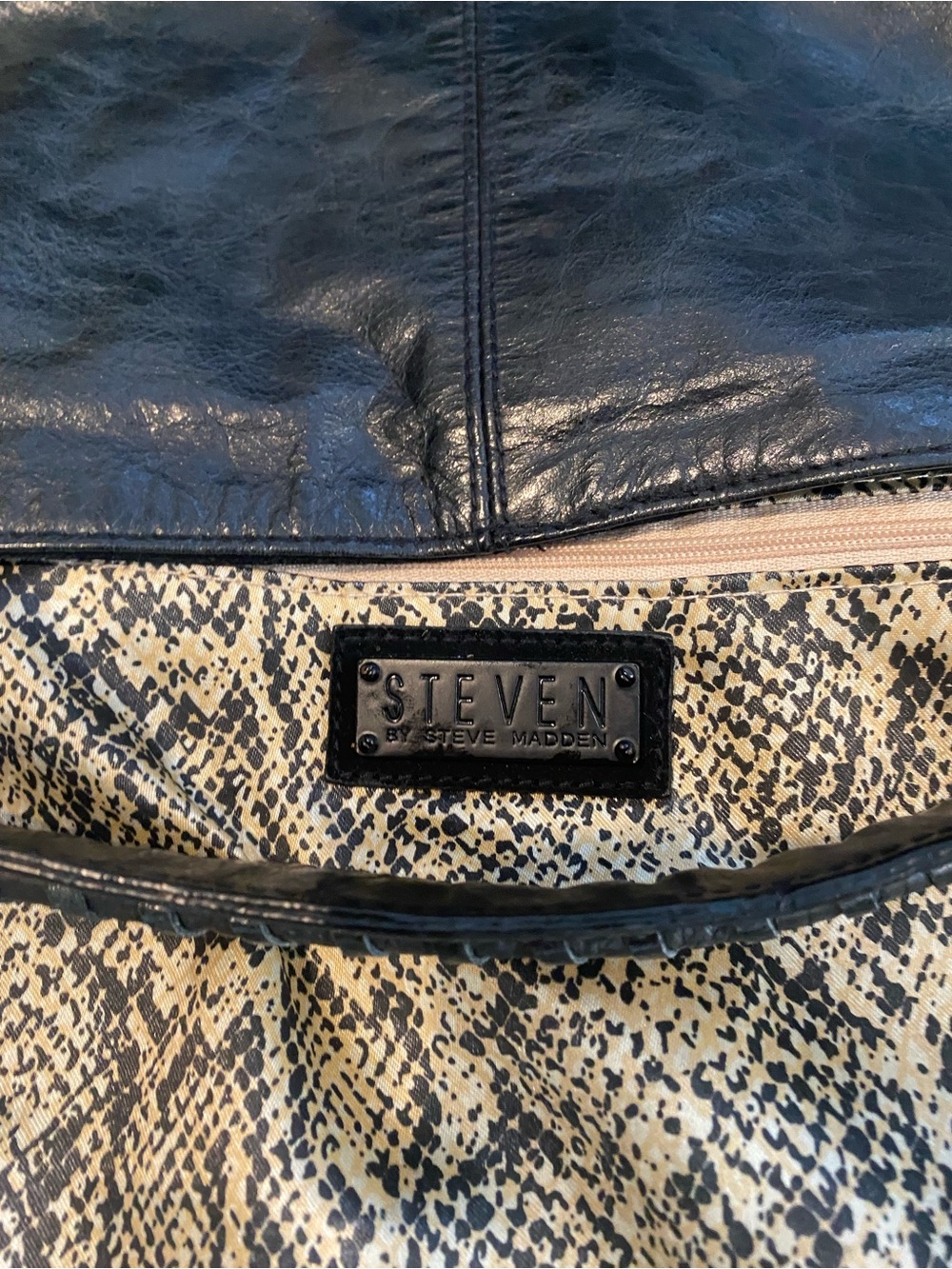 Vintage Y2K Steve Madden mixed media leather & suede hobo bag. 🔥🔥MSRP $128. - Picture 9 of 9